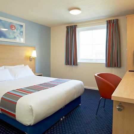 Travelodge Stafford M6 Экстерьер фото