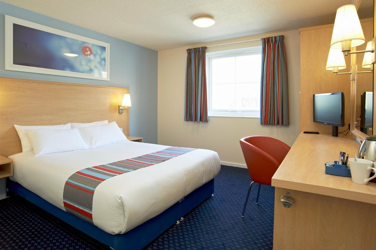 Travelodge Stafford M6 Экстерьер фото